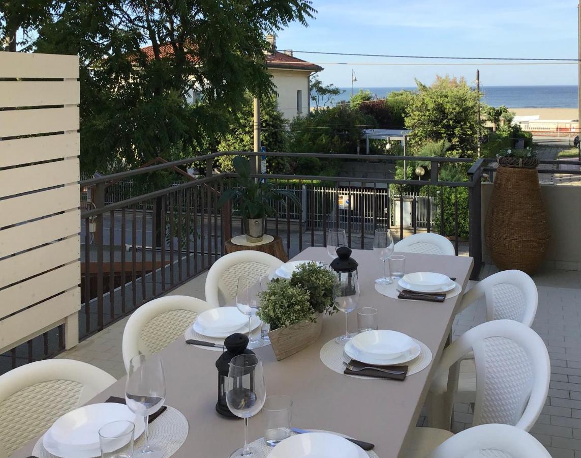 Apartamento Stella Di Mare Rímini Exterior foto