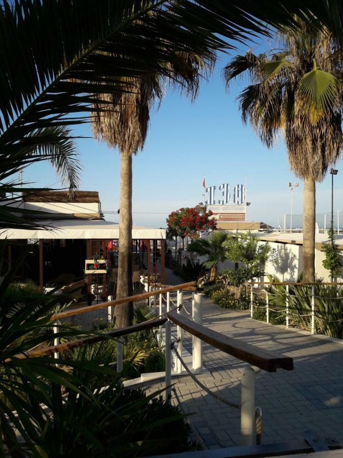 Apartamento Stella Di Mare Rímini Exterior foto